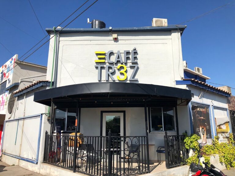 17007 cafe tr3z 768x576