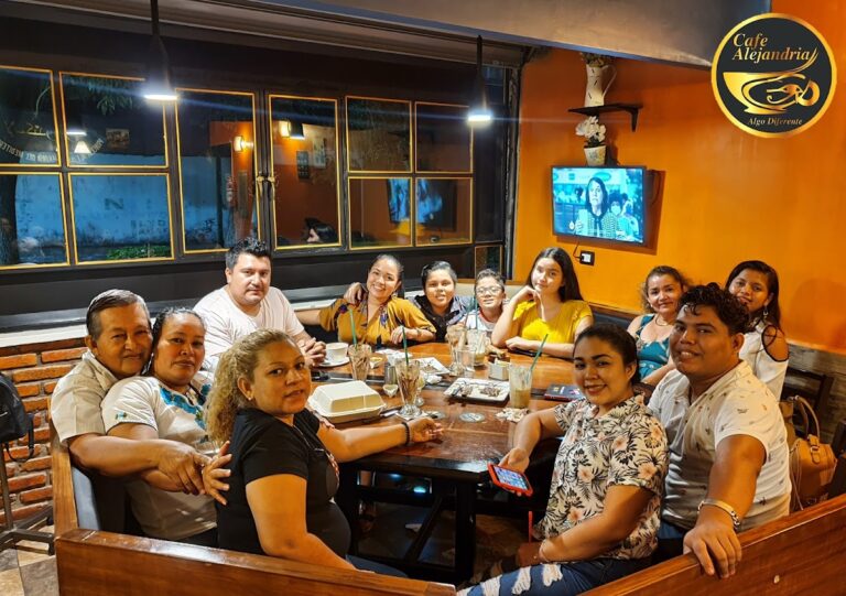 17052 cafe alejandria 768x541