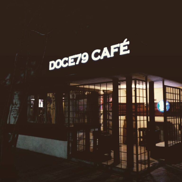 17106 1279 cafe 768x768