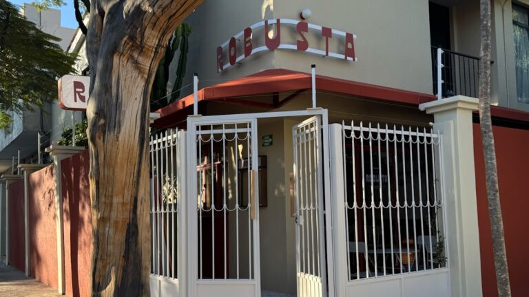 17185 robusta cafe y pan 768x432