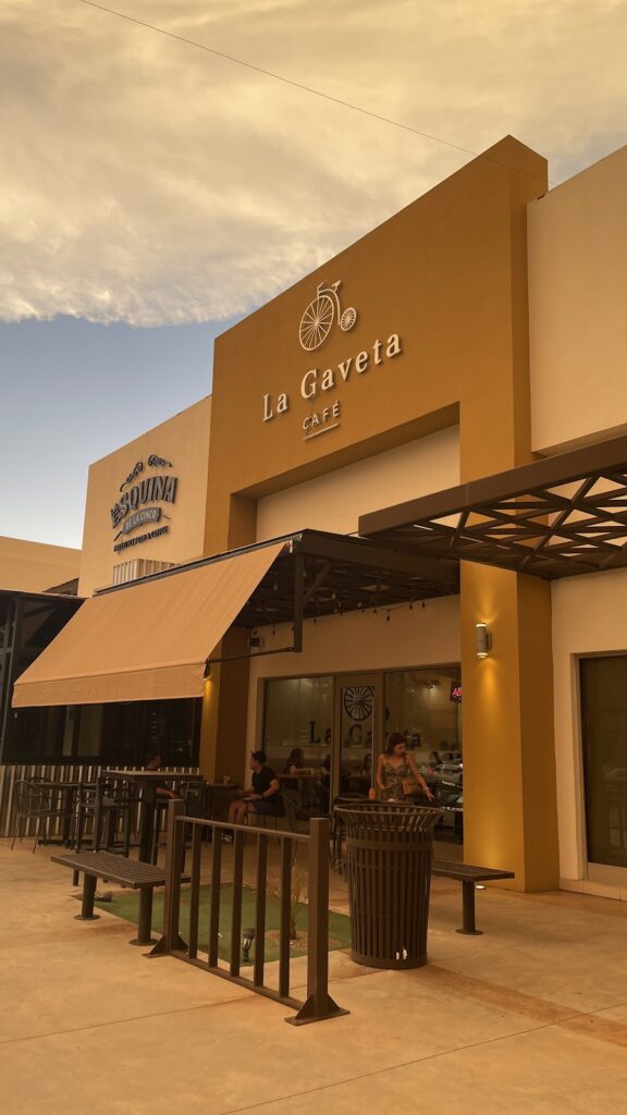 17303 la gaveta cafe 576x1024