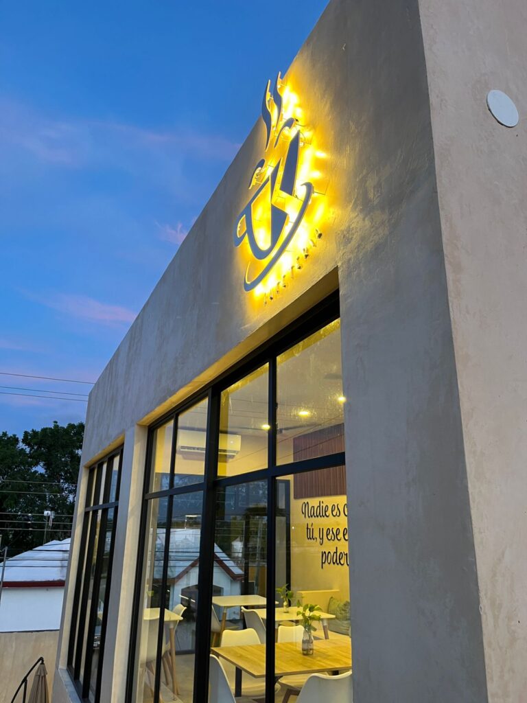 17378 jk cafeteria 768x1024