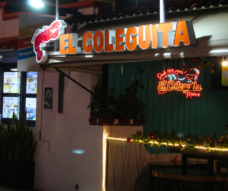 17851 el coleguita mariscos marina vallarta 768x644