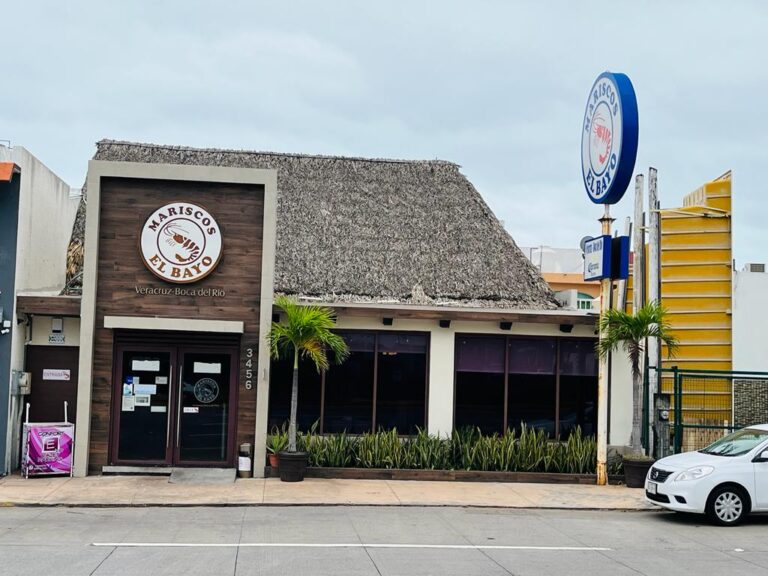 18032 mariscos el bayo 768x576