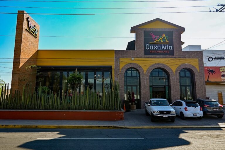 18078 restaurante oaxakita 768x512