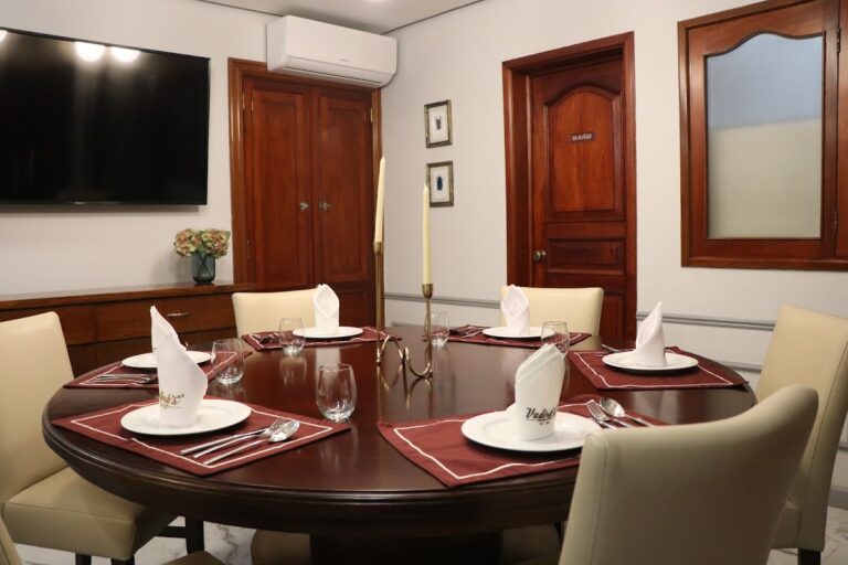 18374 vadiros pastas grill 768x512