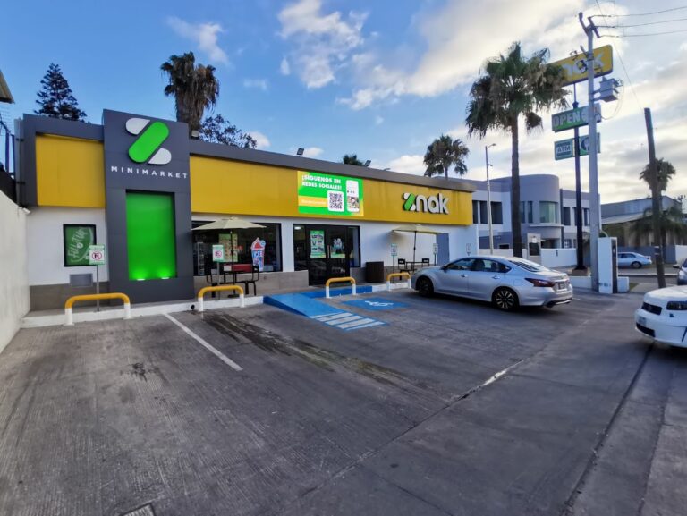 18704 znak minimarket 20 de noviembre 768x577