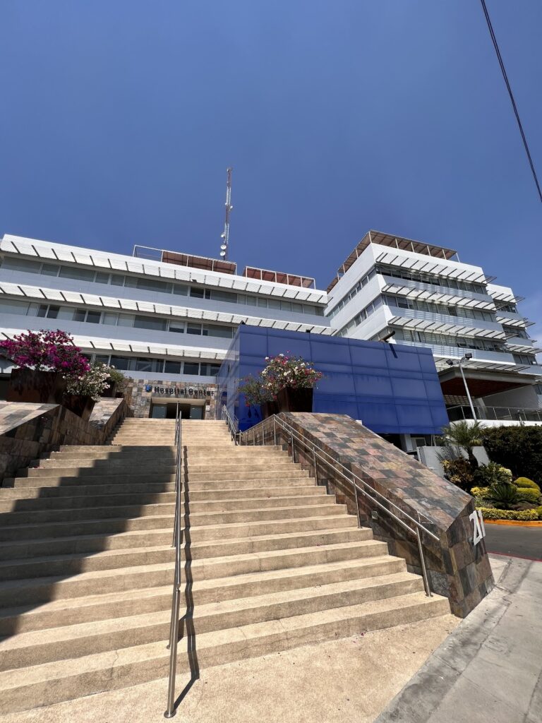 19510 hospital center vista hermosa 768x1024