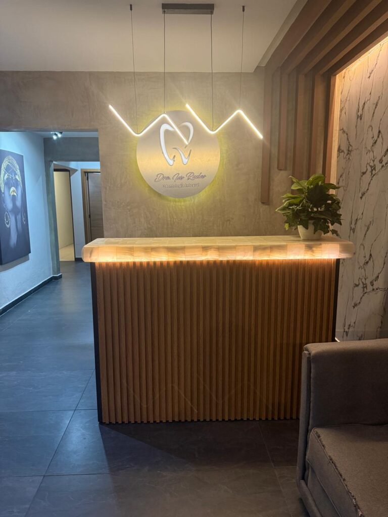 19798 colima dental center 768x1024