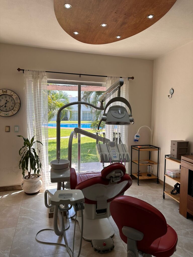 19816 dra. perla gonzalez 768x1024