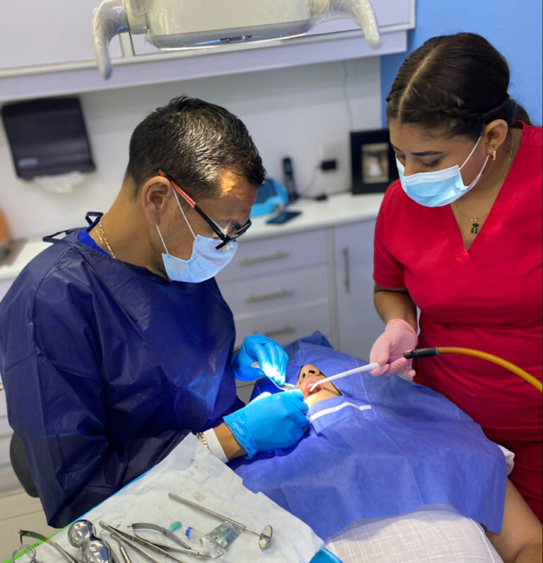 19893 dental covarrubias zihuatanejo 768x795