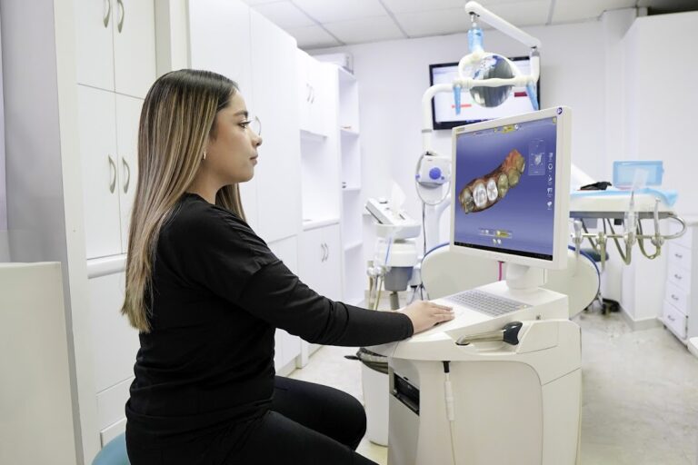 20072 family dental nogales 768x512