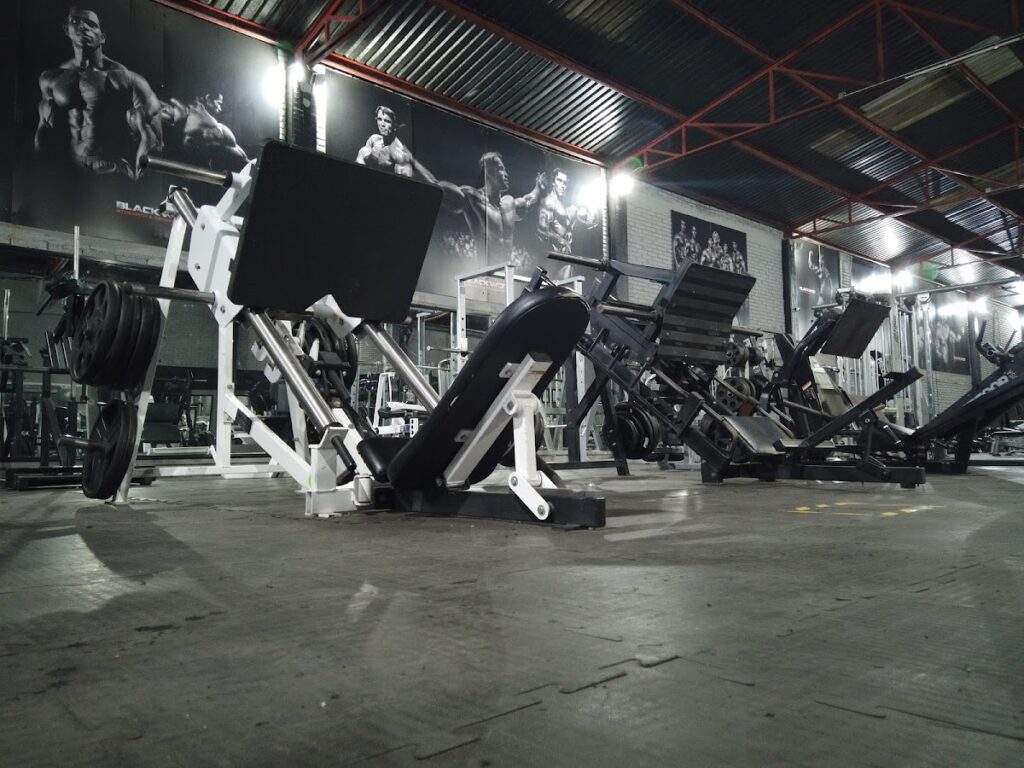 20726 black gimnasio 1024x768