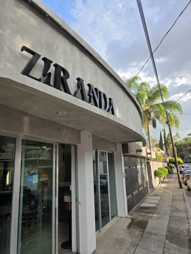 21463 ziranda diseno de imagen 768x1024