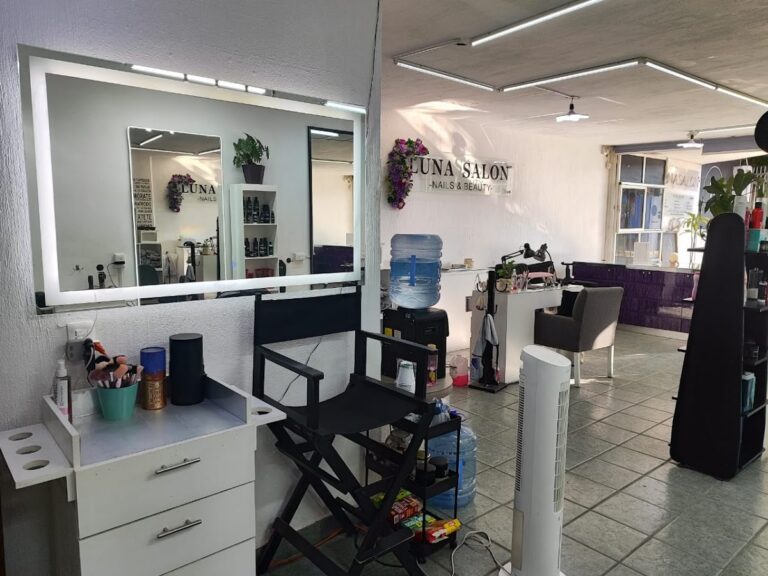 21480 luna salon 768x576