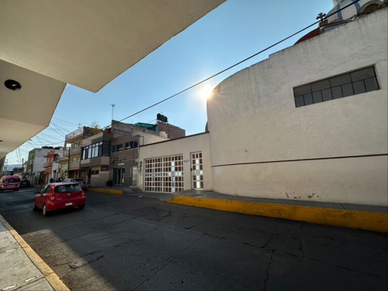 21486 longoria hair studio salon 768x576