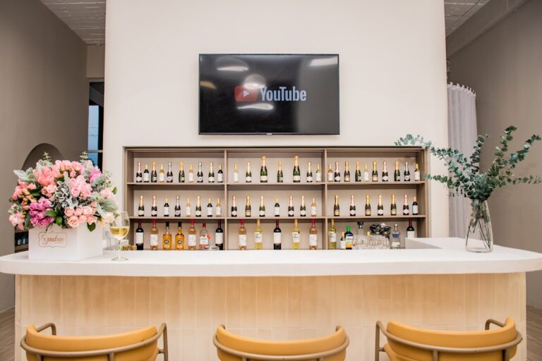 21508 studio r 8211 hair salon 768x512