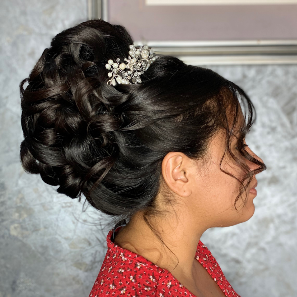 21520 israel ruiz salon 1024x1024