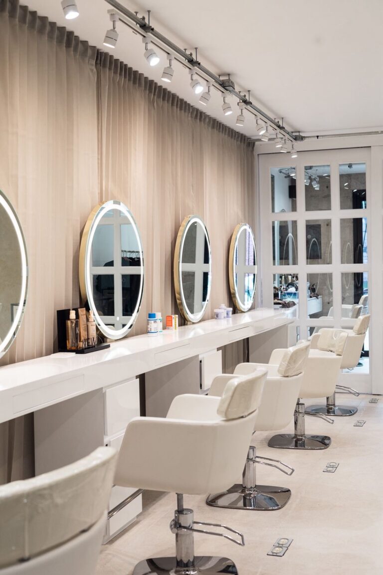 21584 coquetta salon de belleza 768x1153