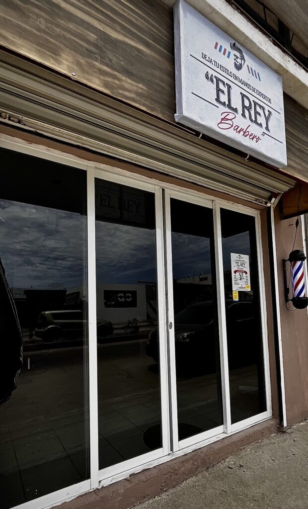 21656 el rey barbero 620x1024