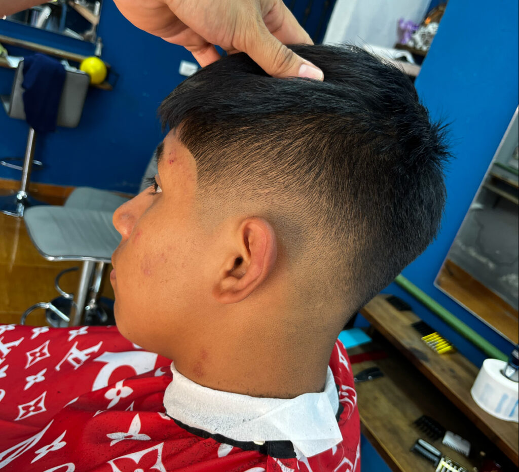 21834 victors house barbers 1024x932