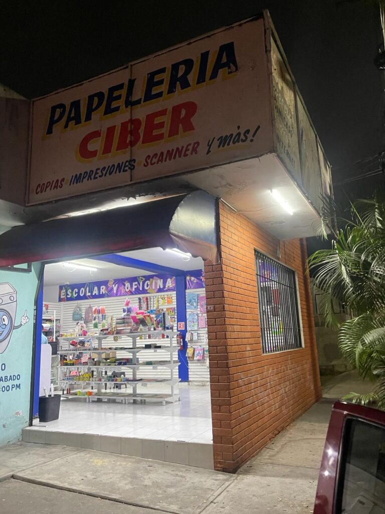22146 victors papeleria y ciber 768x1024