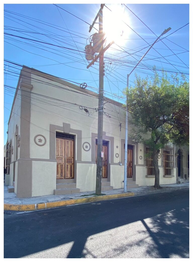 22725 la casa merida estudio fotografico produccion de videos podcasts 768x1041