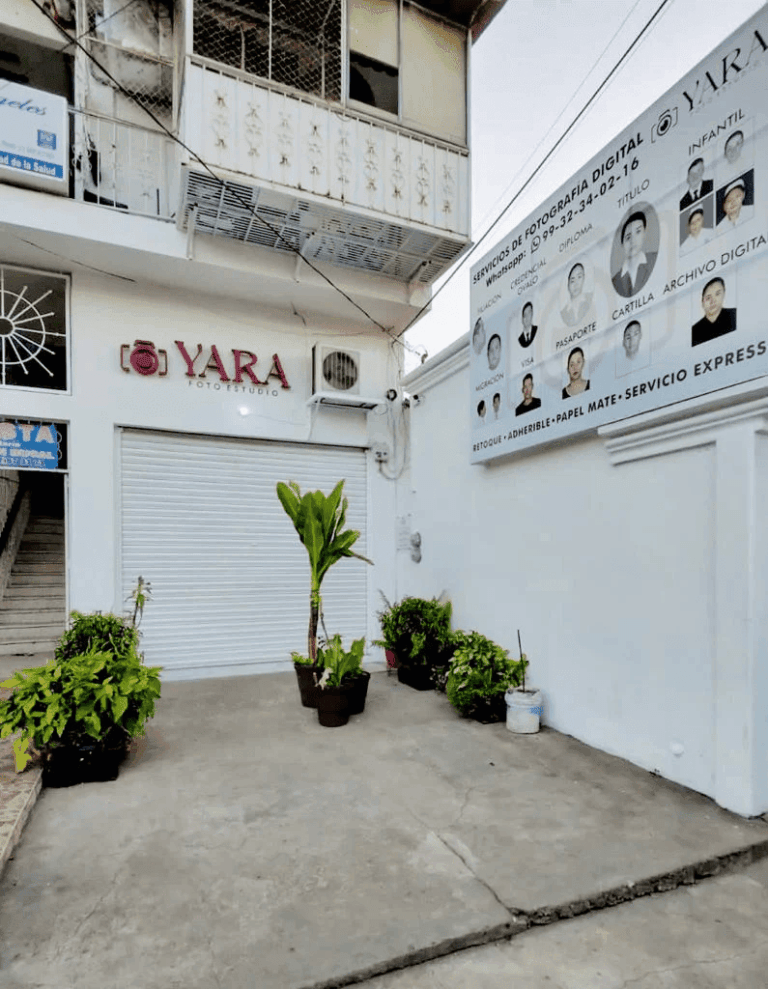 22797 yara foto estudio 768x989