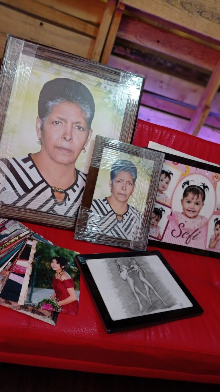 22847 lopez estudio fotografia y enmarcado desde 1935 768x1365