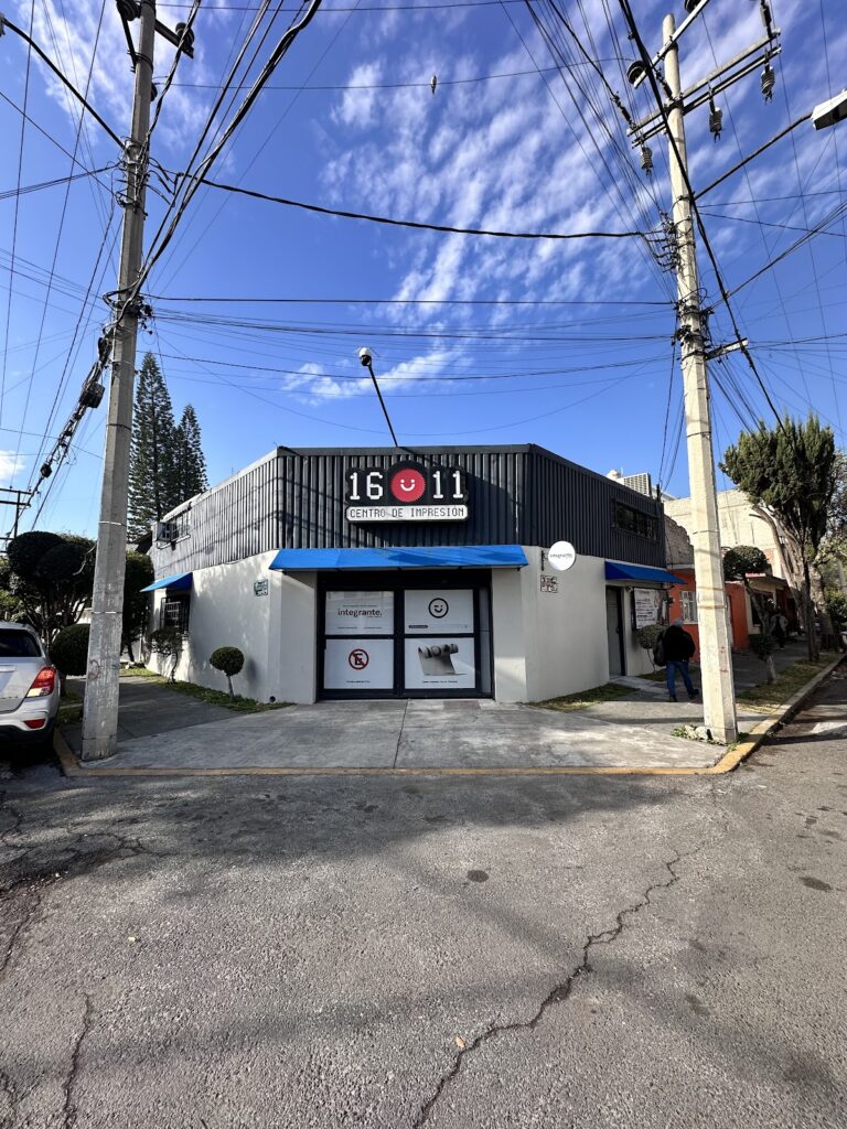 23025 integrante centro de impresion y arte 768x1024