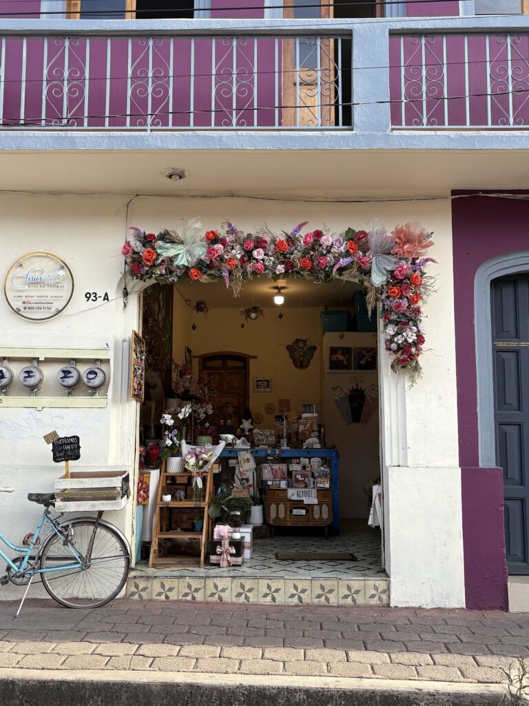 23292 lirios diseno floral 768x1024