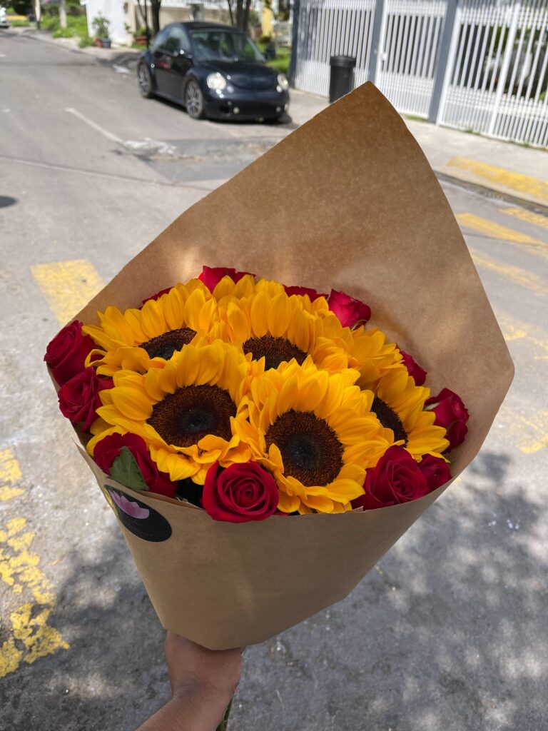 23413 floreria lidia 768x1024