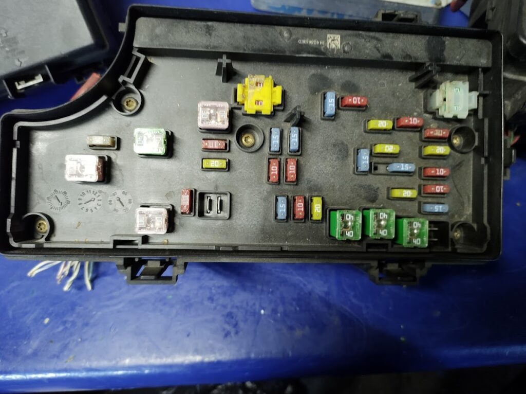 23654 taller mecanico tono y autopartes 1024x766