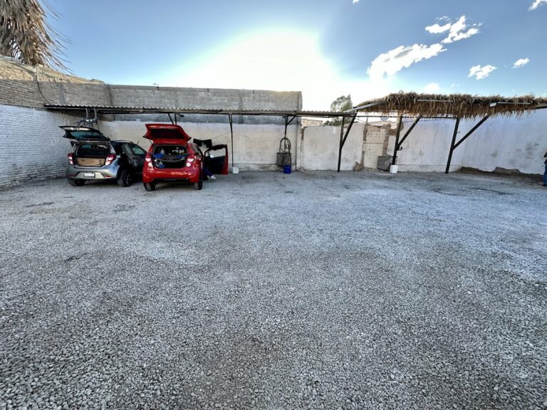 24508 d luxe car wash 768x576