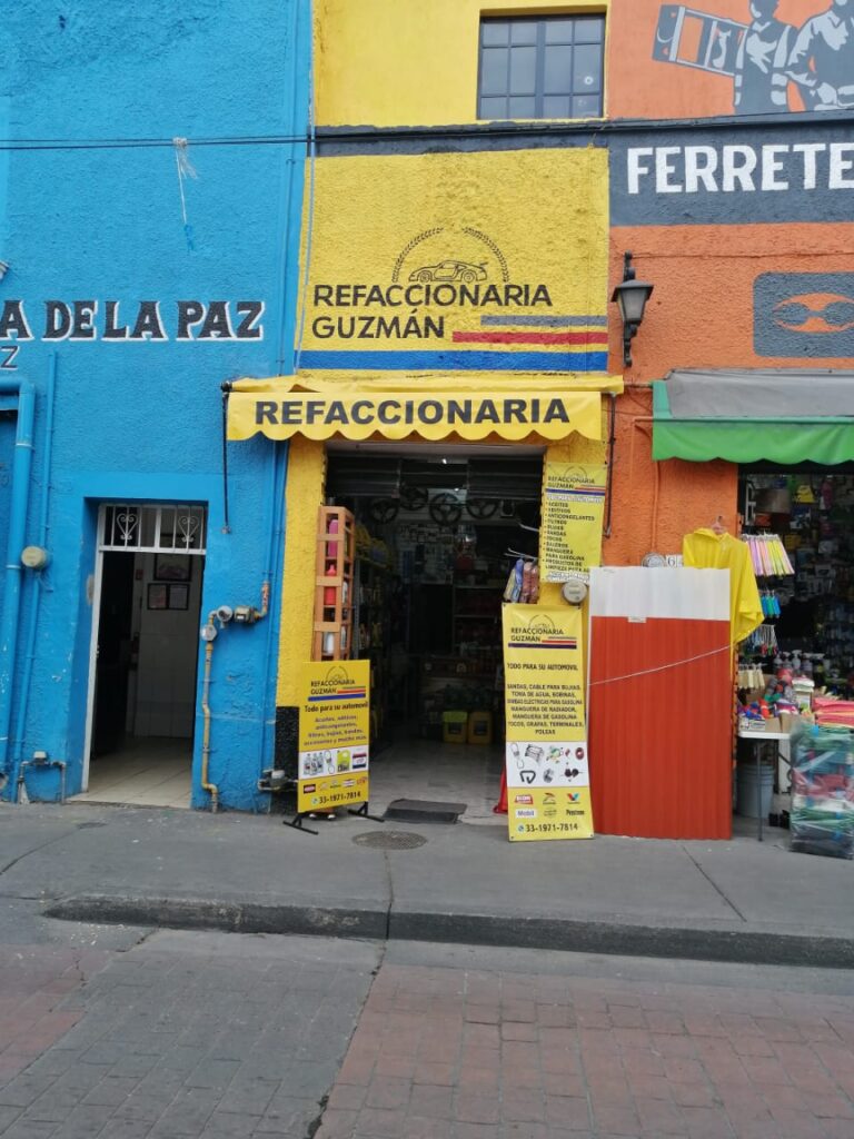 24912 refaccionaria guzman tlaquepaque centro 768x1024