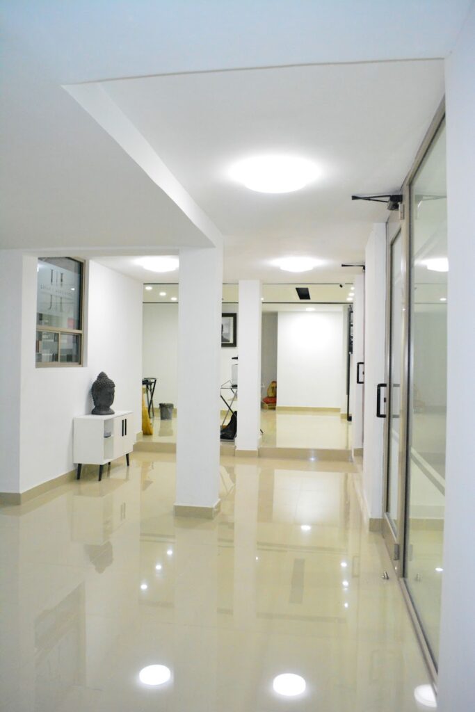 26024 linan y asociados abogados 683x1024