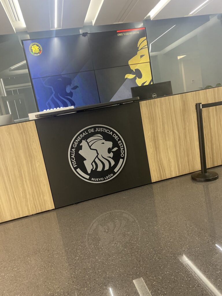 26226 navarro pena abogados 768x1024