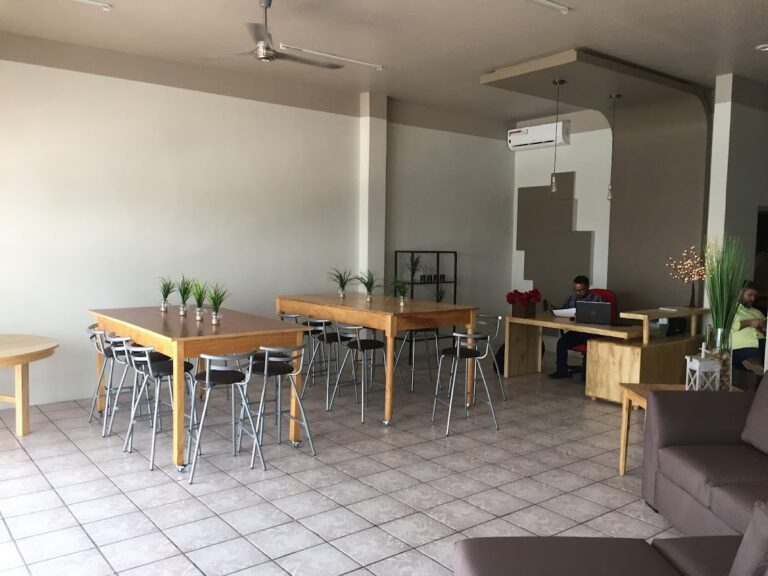 28025 enlace centro de negocios 768x576