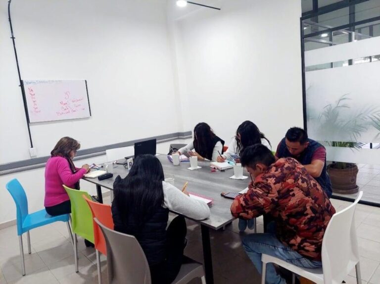 28530 house of learning foreign languages tulancingo 768x573