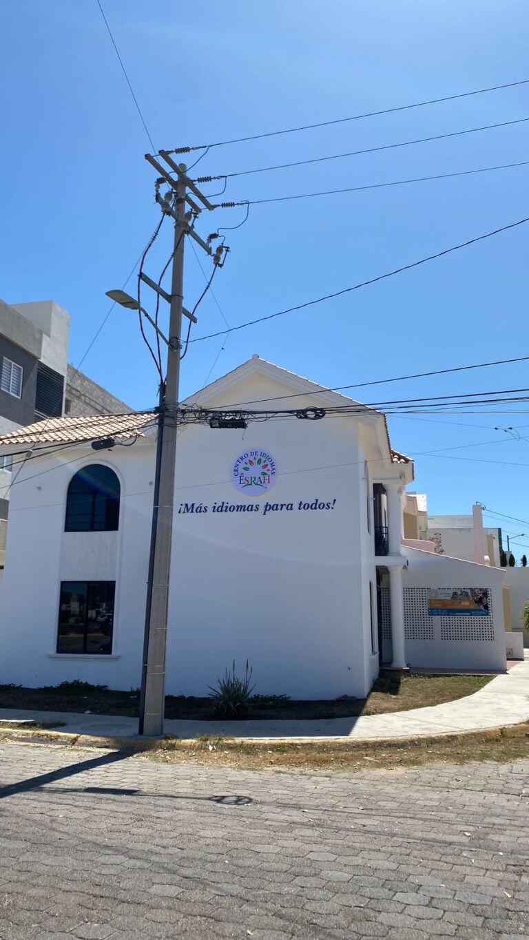 28696 esrah centro de idiomas 768x1365