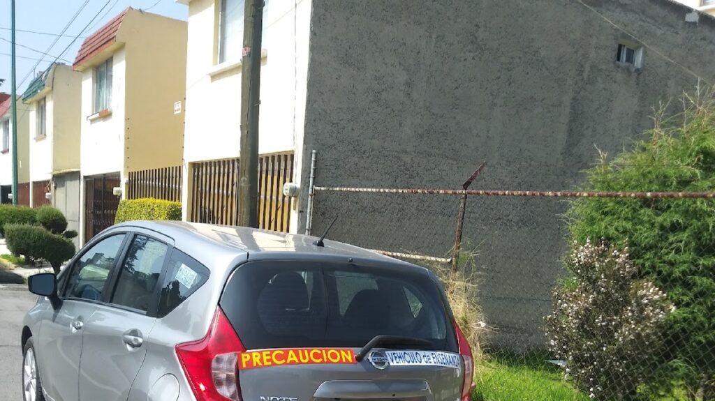 28915 escuela de manejo auto drive 1024x575