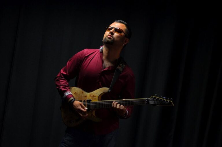 29253 clases de guitarra gdl 768x509