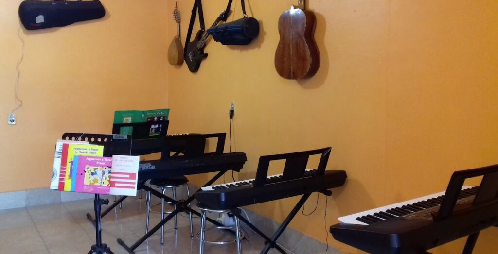 29278 escuela de musica microcosmos 1024x523