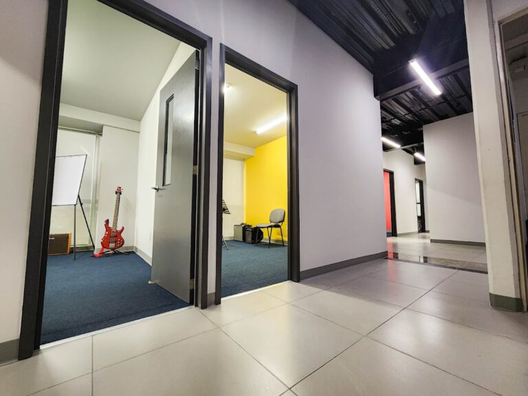 29344 tonica escuela de musica 768x576