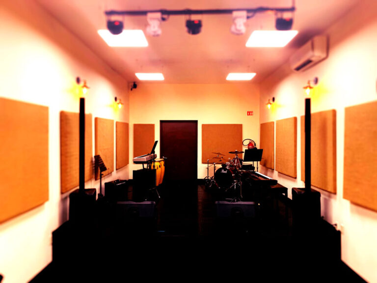 29353 centro universitario de musica fermatta queretaro 768x576