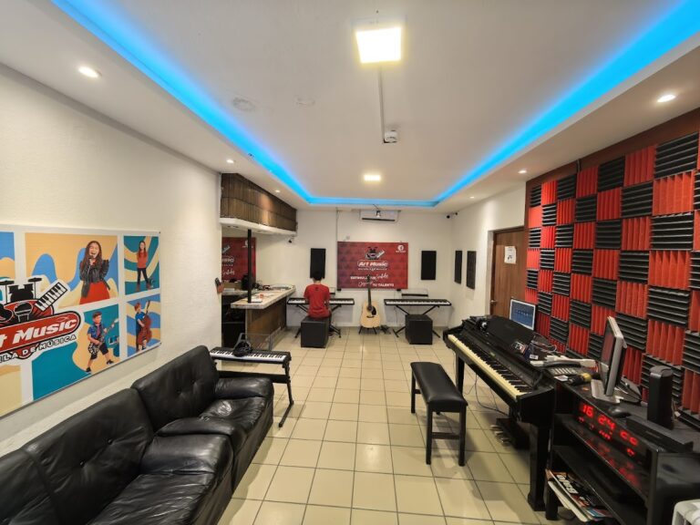 29391 art music 768x576