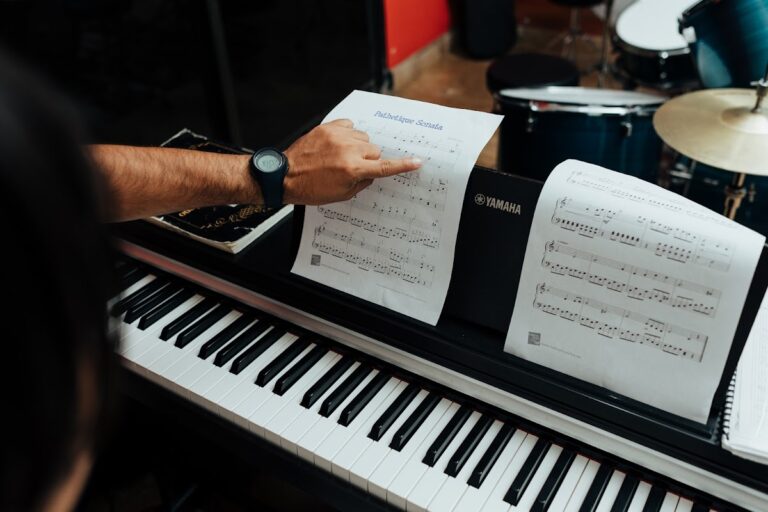 29861 eiffel escuela de artes 768x512