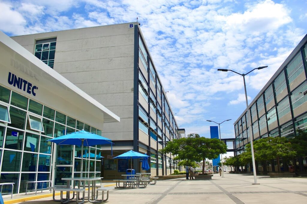 30489 unitec campus leon universidad en leon guanajuato 1024x683