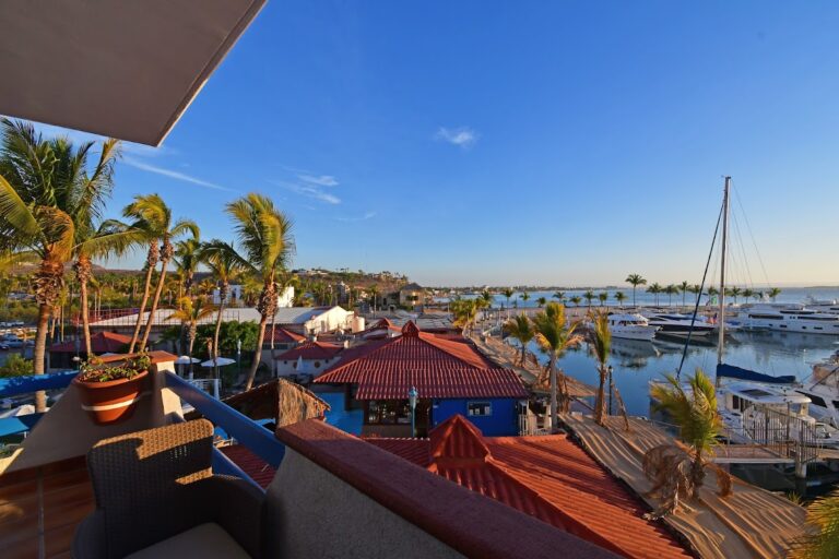 30972 the westmarine waterfront hotel 768x512