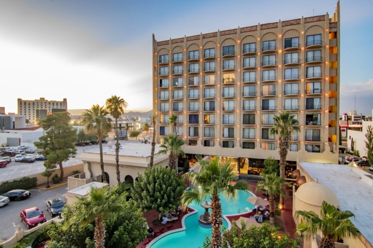 31049 hotel lucerna ciudad juarez 768x512